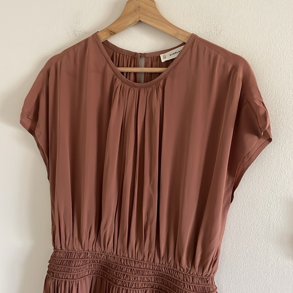 Everlane The Gathered Midi Dress Women’s Size‎ Medium Elastic Waist Carob Brown - Picture 4 of 8